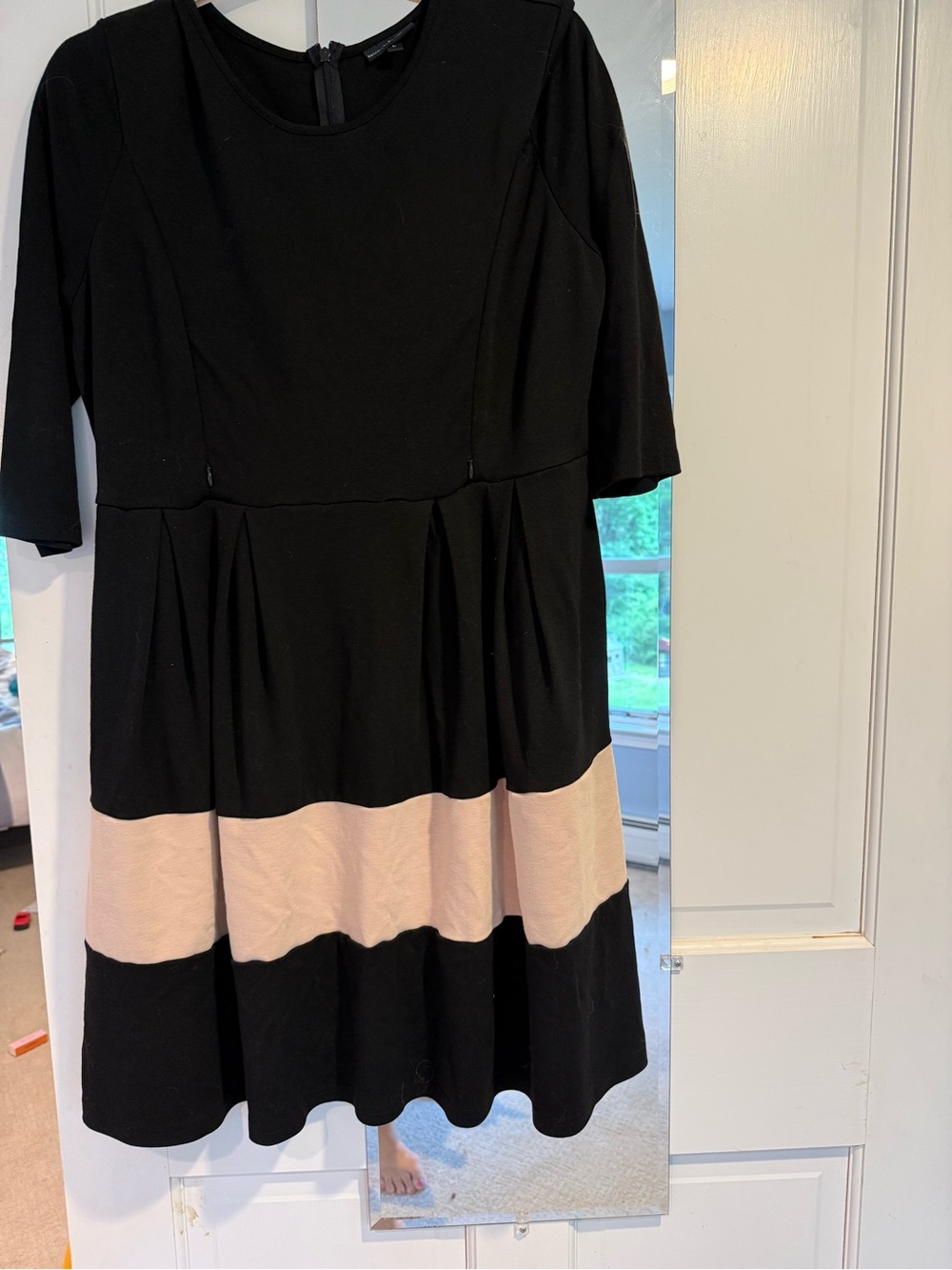 Nursing Queen Black and Beige Colorblock Midi Dress
